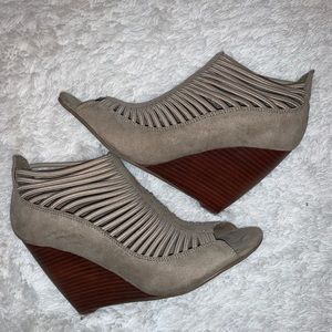 MIA taupe wedges